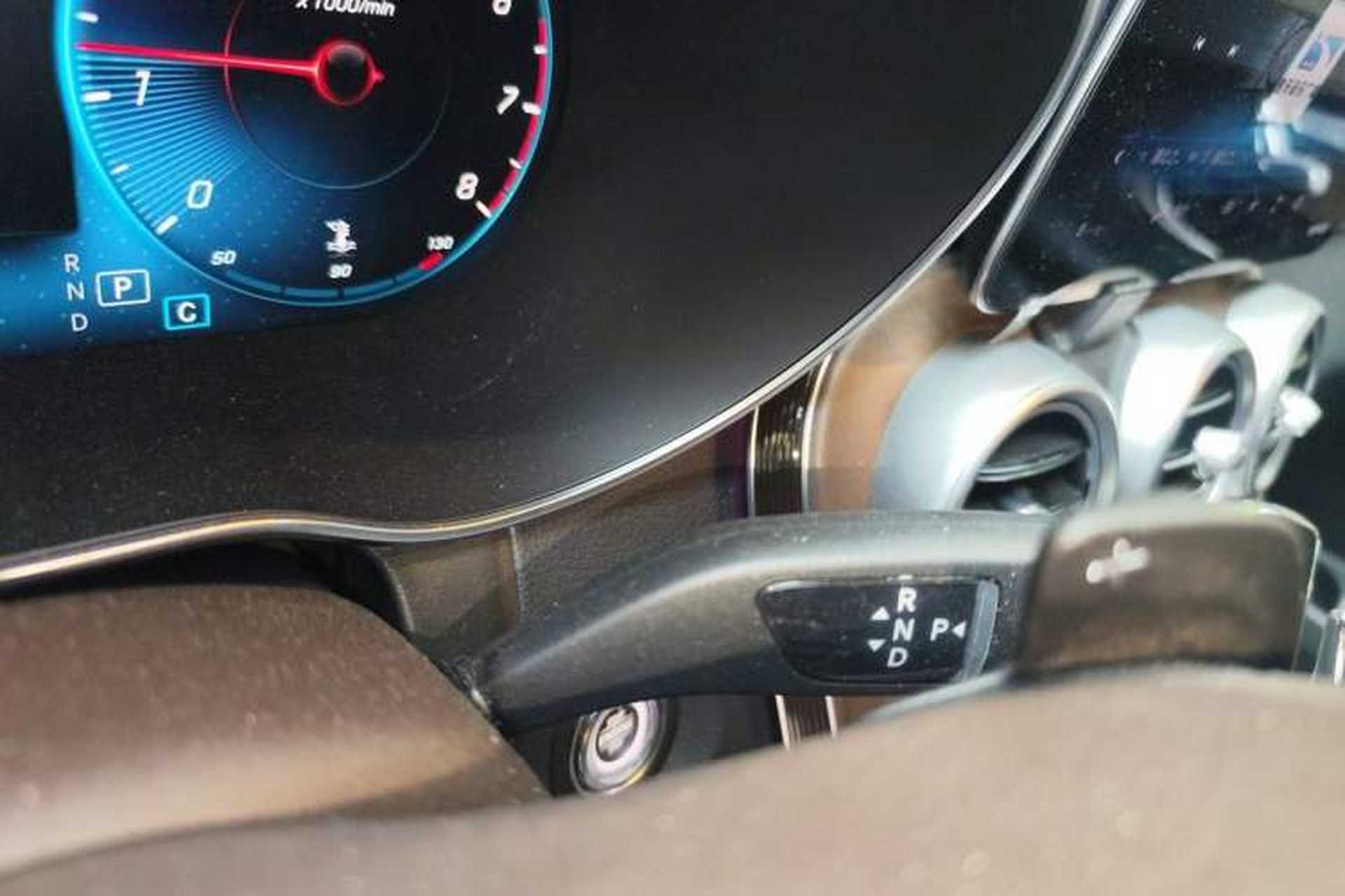 Used Mercedes-Benz GLC 2020 Facelift GLC 300 L 4MATIC Dynamic Edition Gear Lever