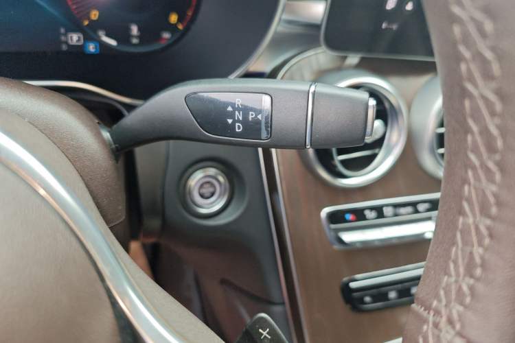 Used Mercedes-Benz GLC 2020 Facelift GLC 300 L 4MATIC Dynamic Edition Gear Lever