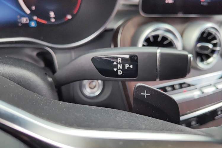 Used Mercedes-Benz GLC 2020 Facelift GLC 300 L 4MATIC Dynamic Edition Gear Lever