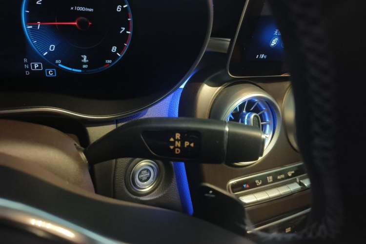 Used Mercedes-Benz GLC 2020 Facelifted GLC 260 L 4MATIC Dynamic Edition Gear Lever
