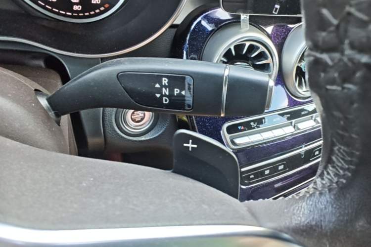 Used Mercedes-Benz GLC 2020 GLC 260 L 4MATIC Dynamic Model Gear Lever