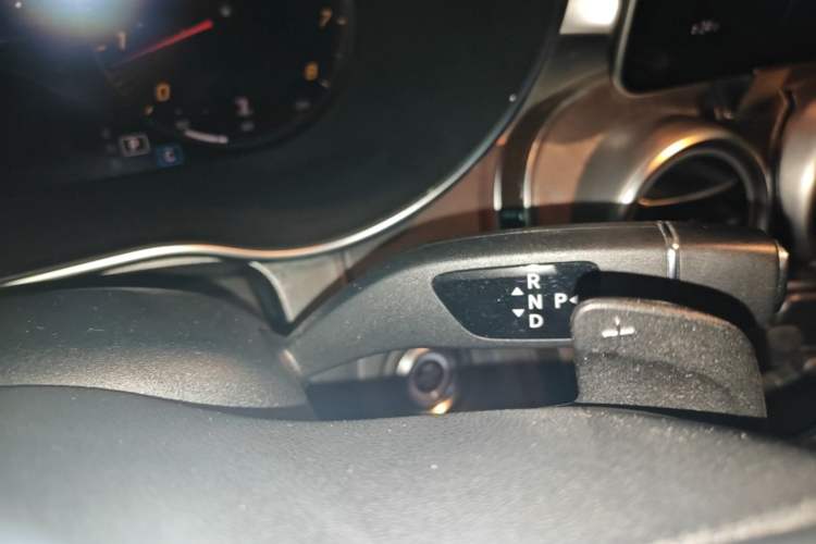 Used Mercedes-Benz GLC 2020 Facelift GLC 300 L 4MATIC Dynamic Edition Gear Lever