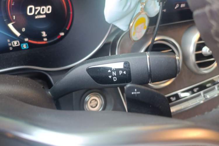 Used Mercedes-Benz GLC 2020 GLC 300 L 4MATIC Dynamic Edition Gear Lever
