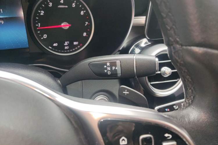 Used Mercedes-Benz GLC 2020 GLC 260 L 4MATIC Dynamic Model Gear Lever