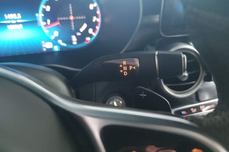 Used Mercedes-Benz GLC 2020 GLC 260 L 4MATIC Dynamic Model Gear Lever