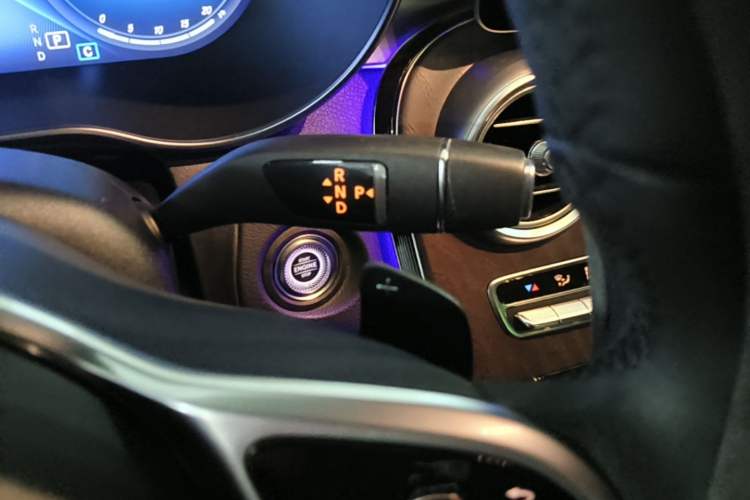 Used Mercedes-Benz GLC 2020 Facelift GLC 300 L 4MATIC Dynamic Edition Gear Lever