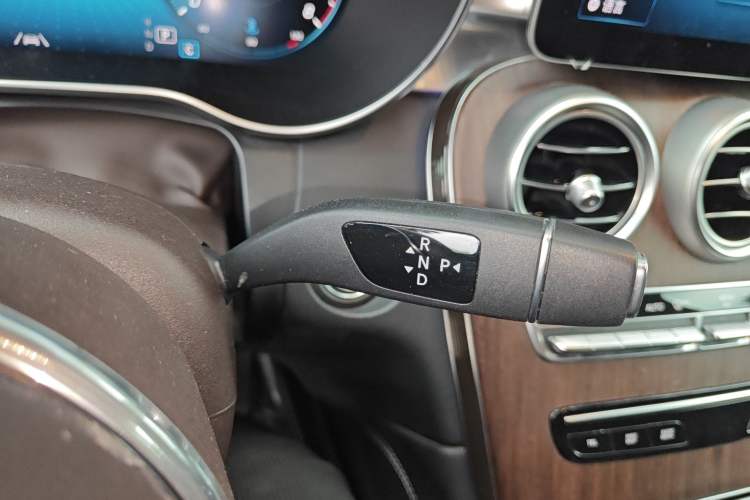 Used Mercedes-Benz GLC 2020 GLC 300 L 4MATIC Luxury Model Gear Lever