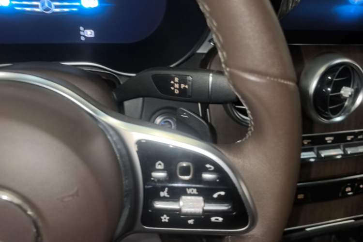 Used Mercedes-Benz GLC 2020 GLC 300 L 4MATIC Luxury Model Gear Lever