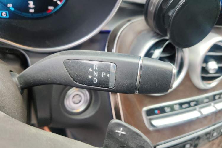 Used Mercedes-Benz GLC 2020 GLC 300 L 4MATIC Dynamic Edition Gear Lever