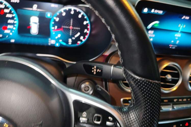 Used Mercedes-Benz GLC 2020 GLC 260 L 4MATIC Luxury Model Gear Lever