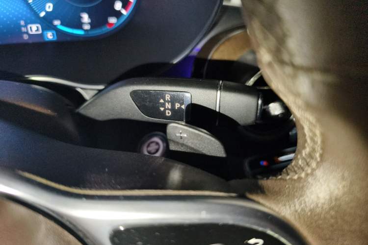 Used Mercedes-Benz GLC 2020 Facelift GLC 300 L 4MATIC Dynamic Edition Gear Lever