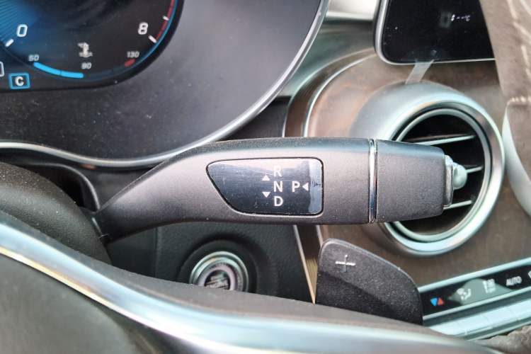 Used Mercedes-Benz GLC 2020 Facelift GLC 300 L 4MATIC Dynamic Edition Gear Lever