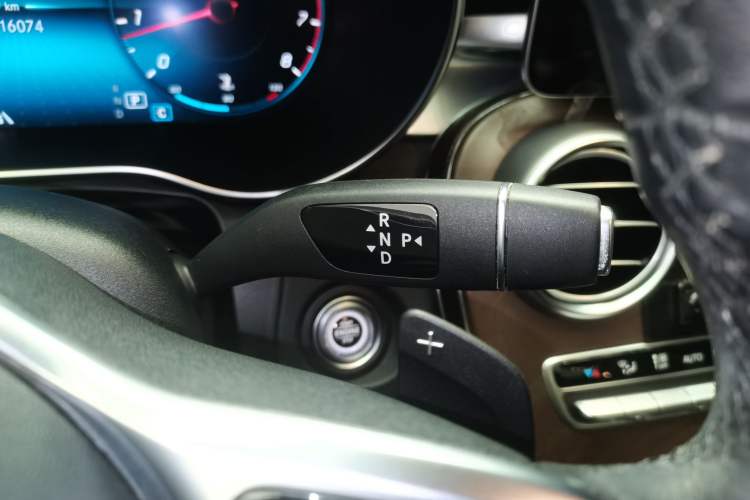 Used Mercedes-Benz GLC 2020 GLC 300 L 4MATIC Dynamic Edition Gear Lever