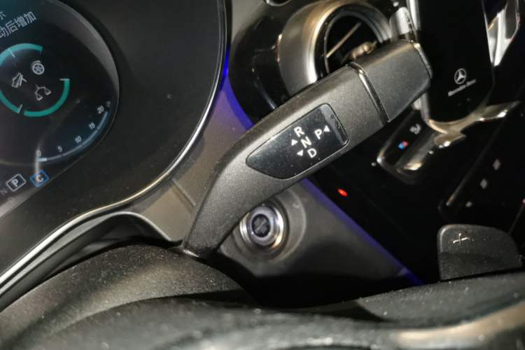 Used Mercedes-Benz GLC 2020 GLC 300 L 4MATIC Dynamic Edition Gear Lever