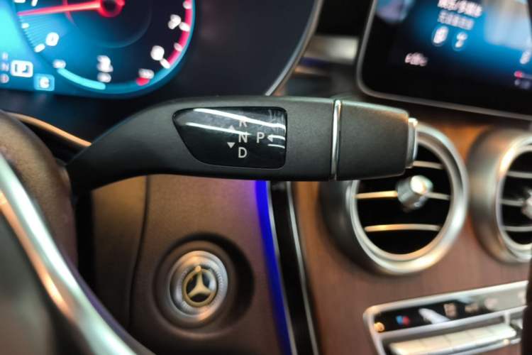 Used Mercedes-Benz GLC 2020 GLC 300 L 4MATIC Luxury Model Gear Lever