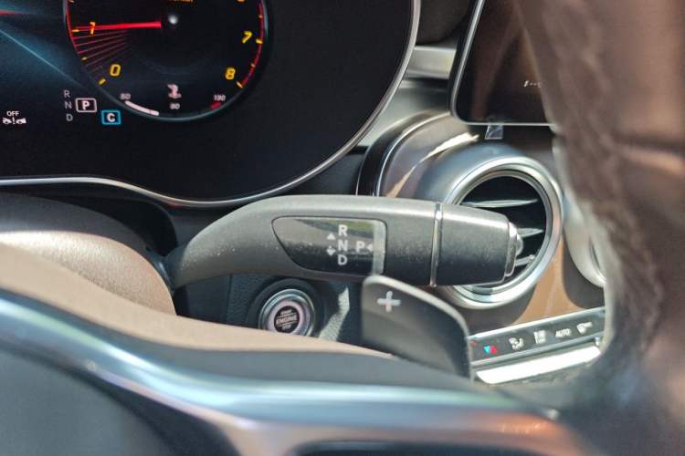 Used Mercedes-Benz GLC 2020 GLC 260 L 4MATIC Luxury Model Gear Lever