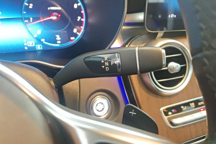 Used Mercedes-Benz GLC 2020 Facelift GLC 300 L 4MATIC Dynamic Edition Gear Lever