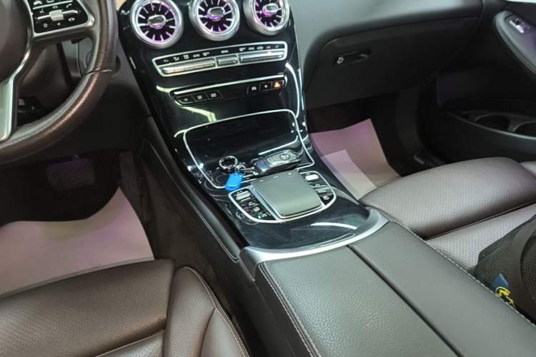 Used Mercedes-Benz GLC 2020 Facelifted GLC 260 L 4MATIC Dynamic Edition Gear Lever