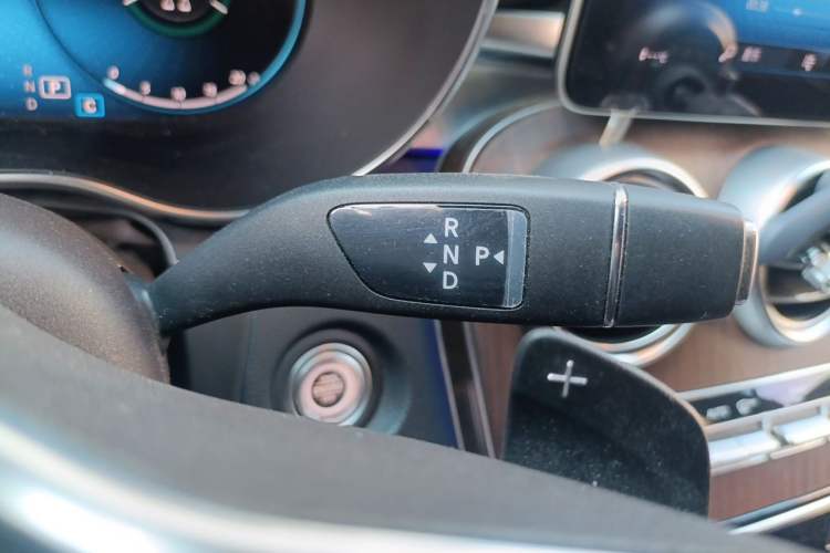 Used Mercedes-Benz GLC 2020 GLC 300 L 4MATIC Luxury Model Gear Lever