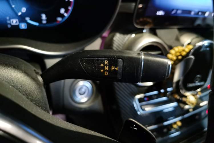 Used Mercedes-Benz GLC 2020 GLC 300 L 4MATIC Dynamic Edition Gear Lever