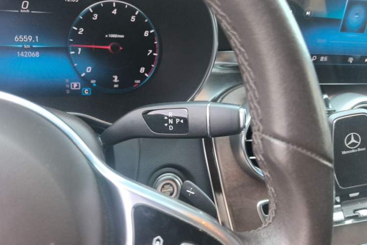 Used Mercedes-Benz GLC 2020 GLC 260 L 4MATIC Luxury Model Gear Lever