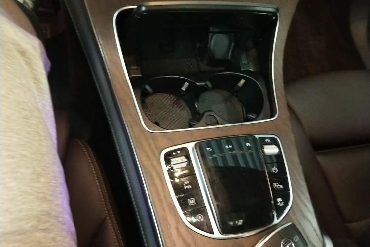 Used Mercedes-Benz GLC 2020 Facelift GLC 300 L 4MATIC Dynamic Edition Gear Lever