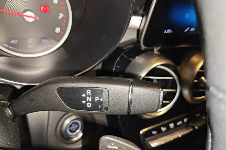 Used Mercedes-Benz GLC 2020 GLC 260 L 4MATIC Dynamic Model Gear Lever