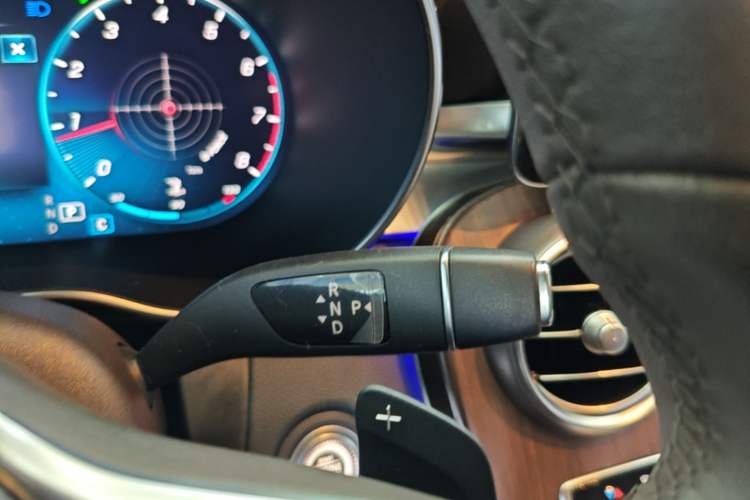 Used Mercedes-Benz GLC 2020 Facelift GLC 300 L 4MATIC Dynamic Edition Gear Lever