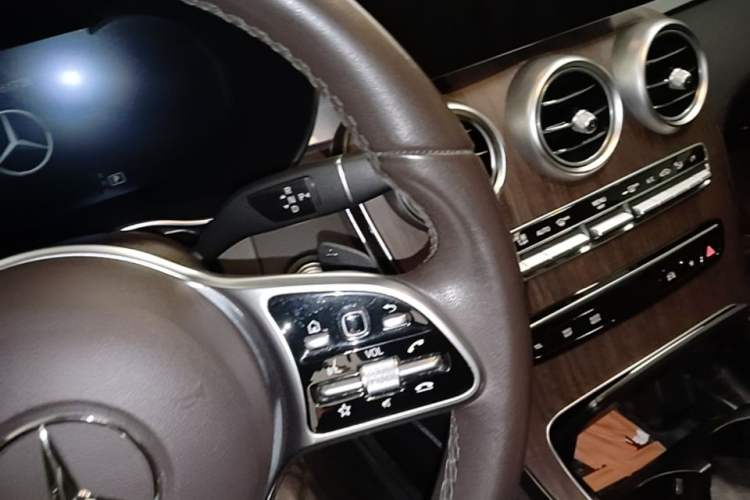 Used Mercedes-Benz GLC 2020 Facelift GLC 300 L 4MATIC Dynamic Edition Gear Lever