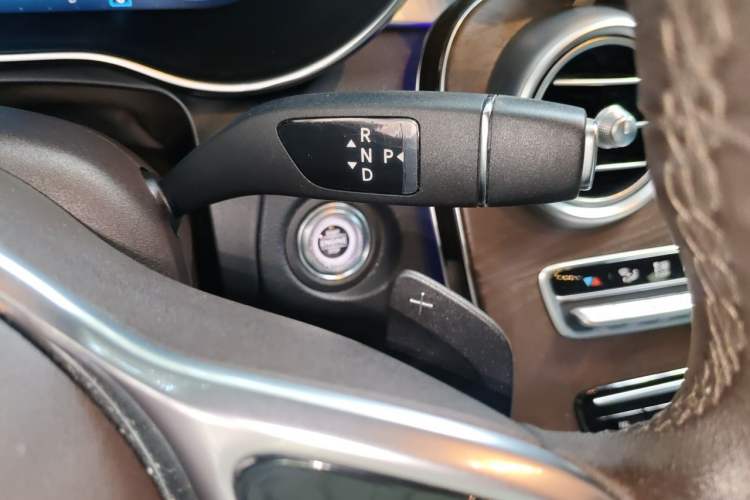 Used Mercedes-Benz GLC 2020 GLC 300 L 4MATIC Dynamic Edition Gear Lever