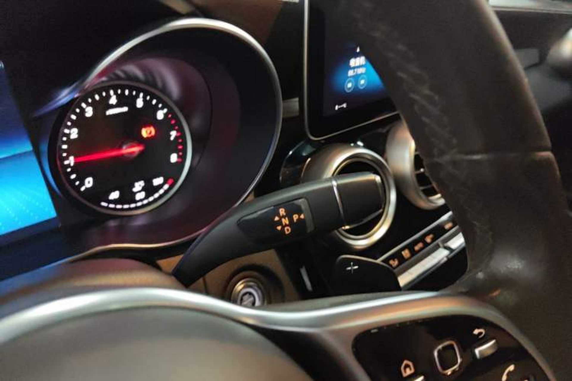 Used Mercedes-Benz GLC 2020 GLC 260 L 4MATIC Dynamic Model Gear Lever