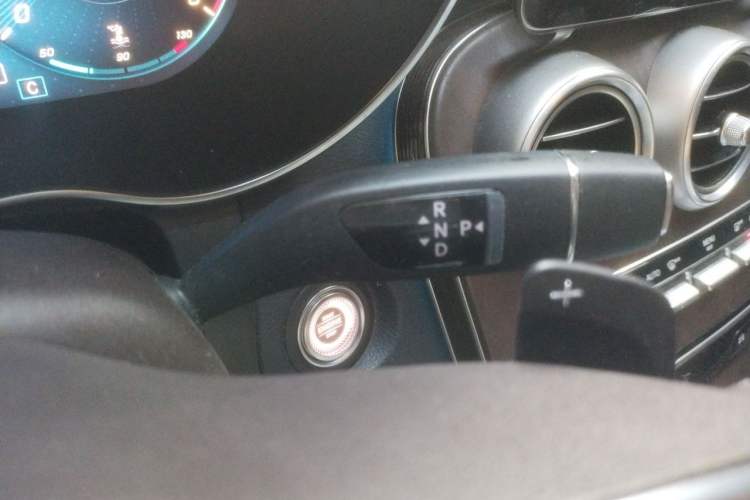 Used Mercedes-Benz GLC 2020 Facelift GLC 300 L 4MATIC Dynamic Edition Gear Lever