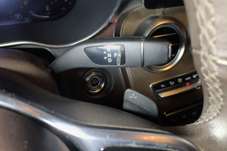 Used Mercedes-Benz GLC 2020 GLC 300 L 4MATIC Dynamic Edition Gear Lever