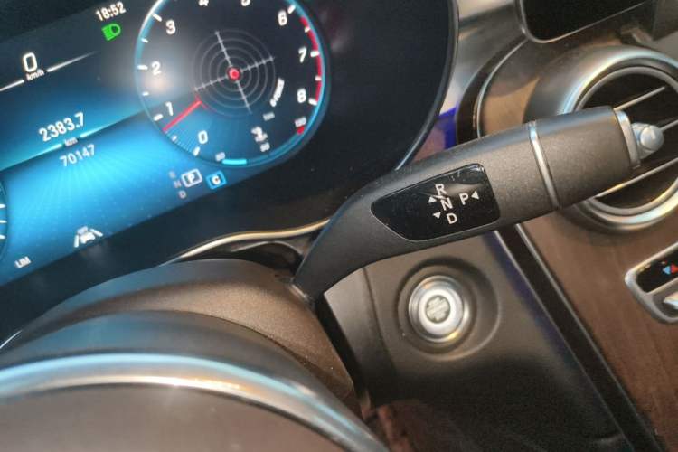 Used Mercedes-Benz GLC 2020 Facelift GLC 300 L 4MATIC Dynamic Edition Gear Lever
