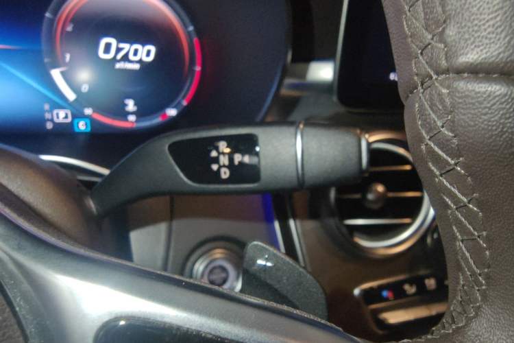 Used Mercedes-Benz GLC 2020 Facelift GLC 300 L 4MATIC Dynamic Edition Gear Lever