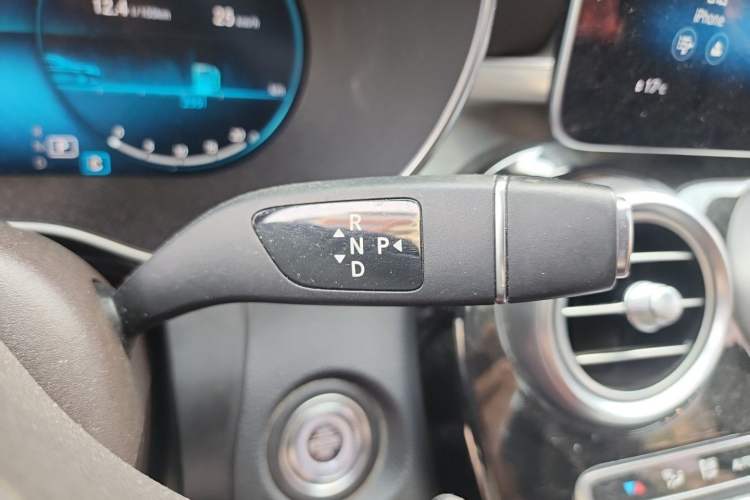 Used Mercedes-Benz GLC 2020 Facelifted GLC 260 L 4MATIC Dynamic Edition Gear Lever