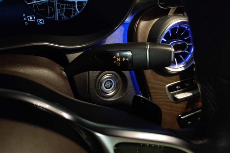 Used Mercedes-Benz GLC 2020 GLC 260 L 4MATIC Luxury Model Gear Lever