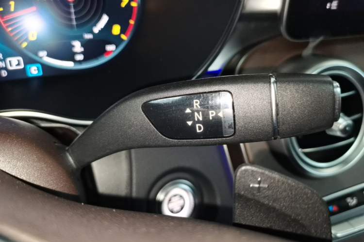Used Mercedes-Benz GLC 2020 Facelift GLC 300 L 4MATIC Dynamic Edition Gear Lever