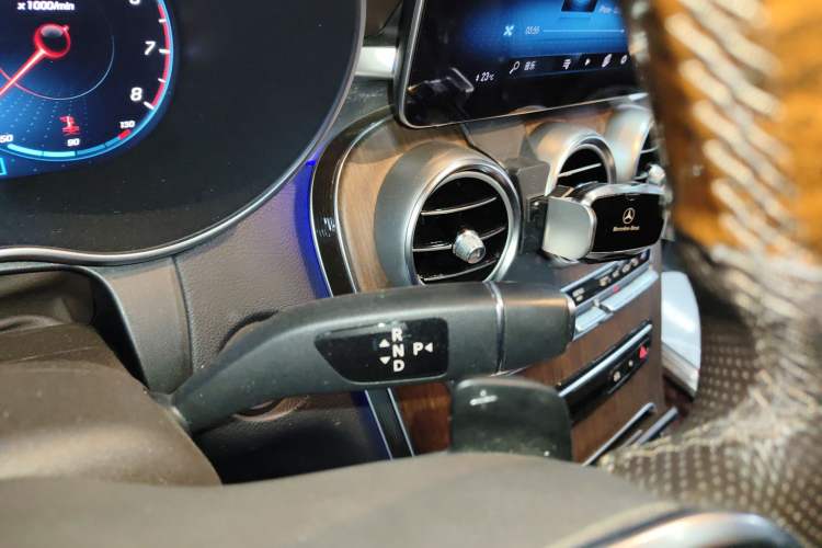 Used Mercedes-Benz GLC 2020 GLC 300 L 4MATIC Luxury Model Gear Lever