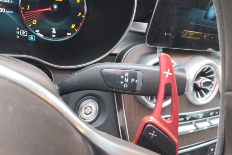Used Mercedes-Benz GLC 2020 Facelifted GLC 300 L 4MATIC AMG-Line Gear Lever