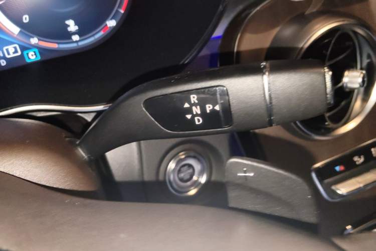 Used Mercedes-Benz GLC 2020 Facelift GLC 300 L 4MATIC Dynamic Edition Gear Lever