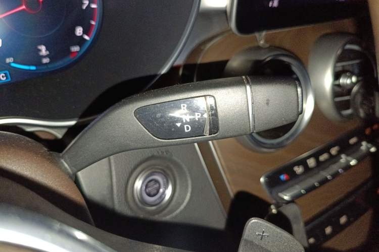 Used Mercedes-Benz GLC 2020 GLC 260 L 4MATIC Luxury Model Gear Lever