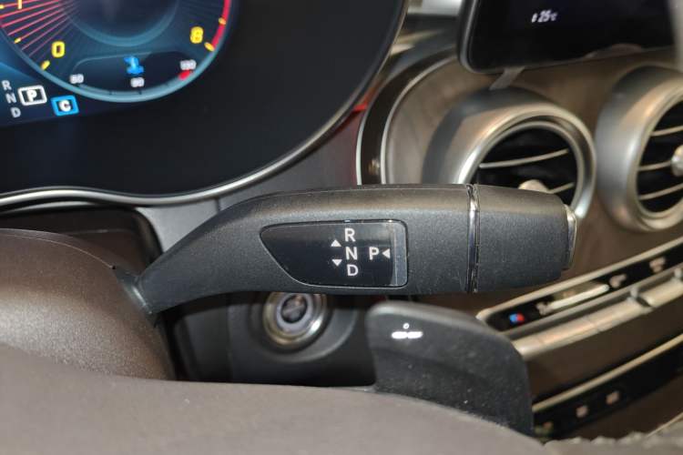 Used Mercedes-Benz GLC 2020 Facelift GLC 300 L 4MATIC Dynamic Edition Gear Lever