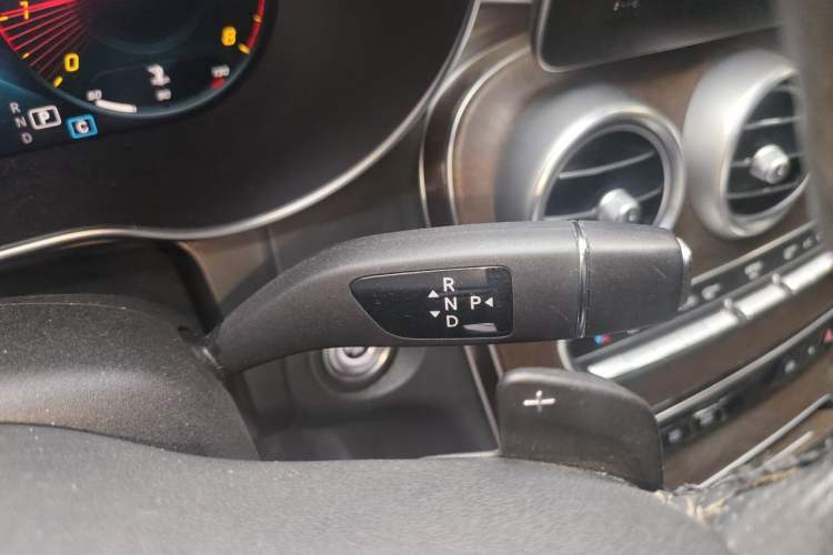 Used Mercedes-Benz GLC 2020 Facelift GLC 300 L 4MATIC Dynamic Edition Gear Lever