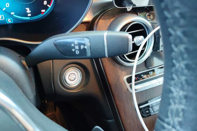Used Mercedes-Benz GLC 2020 Facelift GLC 300 L 4MATIC Dynamic Edition Gear Lever