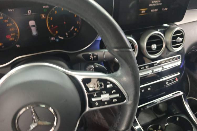 Used Mercedes-Benz GLC 2020 Facelifted GLC 260 L 4MATIC Dynamic Edition Gear Lever