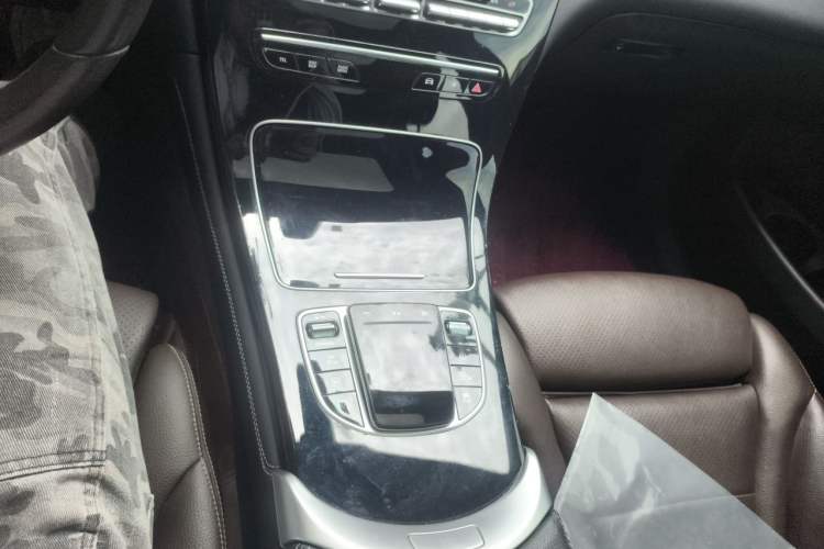 Used Mercedes-Benz GLC 2020 GLC 260 L 4MATIC Dynamic Model Gear Lever
