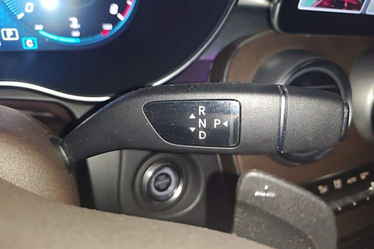Used Mercedes-Benz GLC 2020 GLC 260 L 4MATIC Luxury Model Gear Lever
