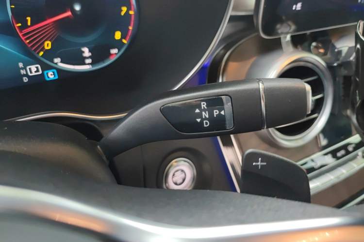 Used Mercedes-Benz GLC 2020 GLC 300 L 4MATIC Dynamic Edition Gear Lever