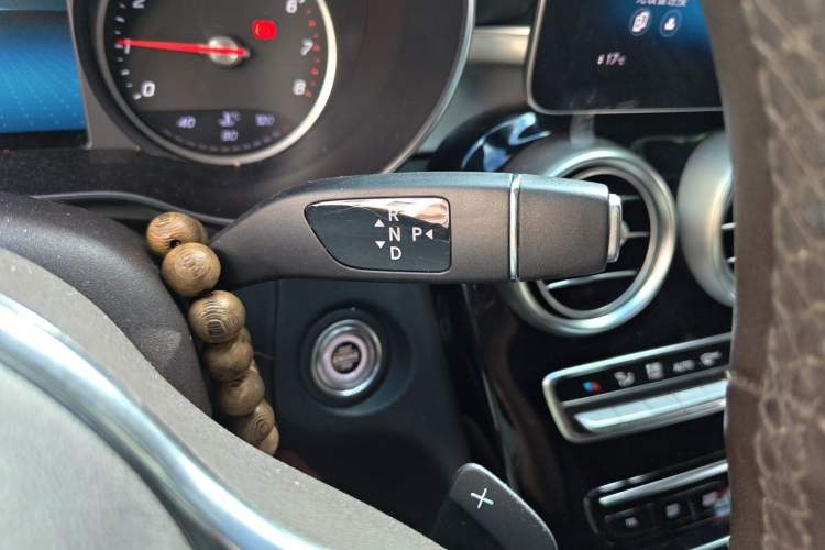 Used Mercedes-Benz GLC 2020 GLC 260 L 4MATIC Dynamic Model Gear Lever